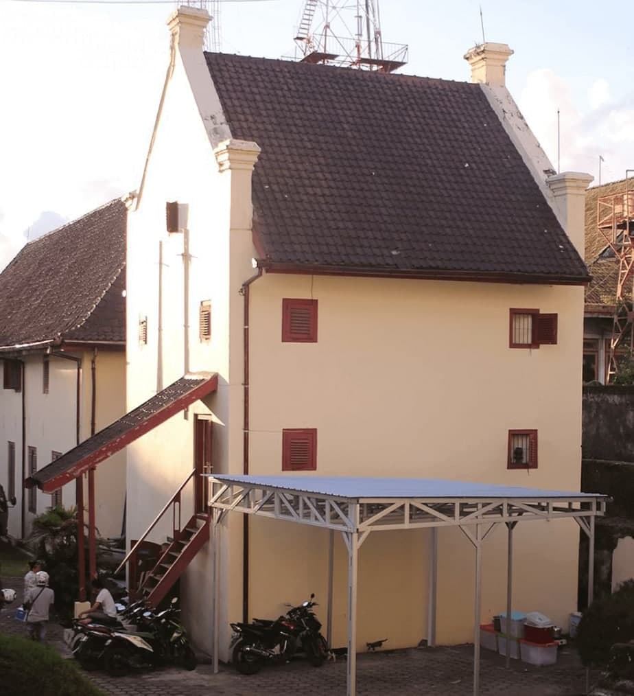 entry image